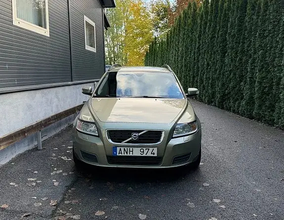 Volvo V50 2009 photo 2