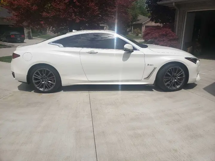 Infiniti Q60