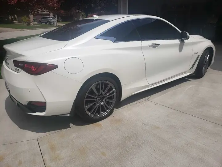 Infiniti Q60 2017 photo 3