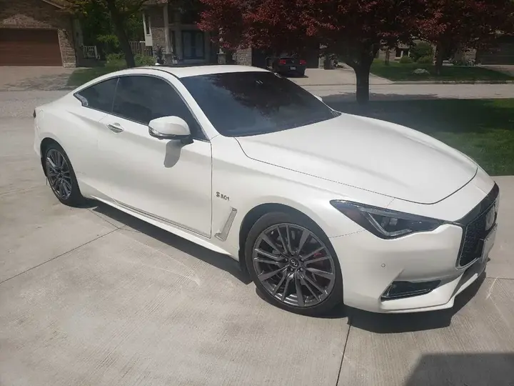 Infiniti Q60 2017 photo 2