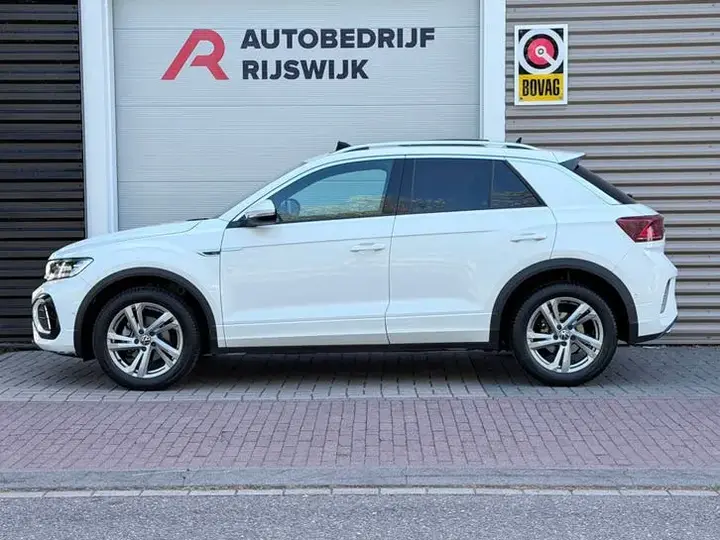 Volkswagen T-Roc 2022 photo 2