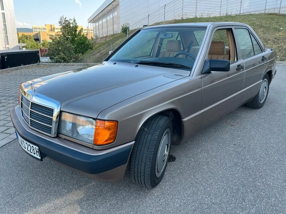 Mercedes-Benz 190D