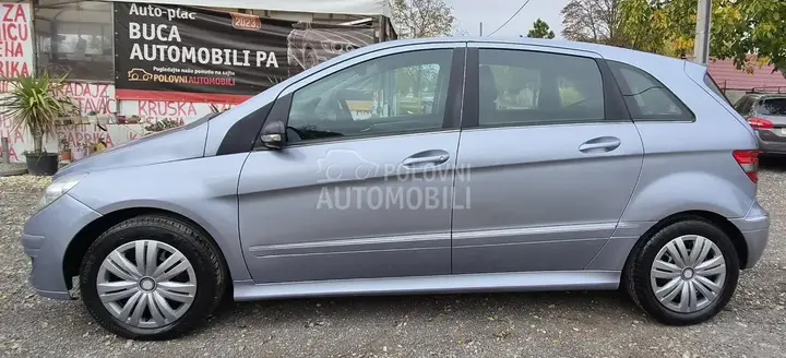 Mercedes-Benz B 180 2010 photo 3