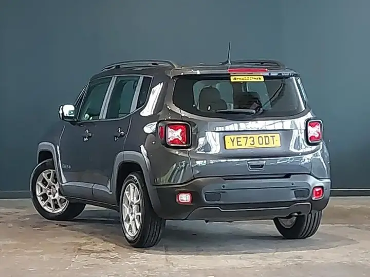 Jeep Renegade 2023 photo 2