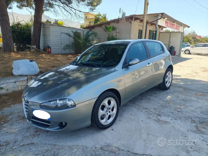 Alfa Romeo 147