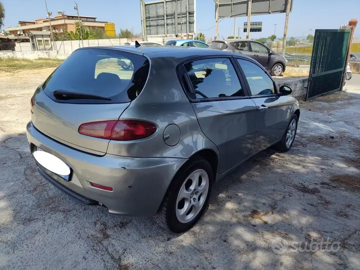 Alfa Romeo 147 2010 photo 5