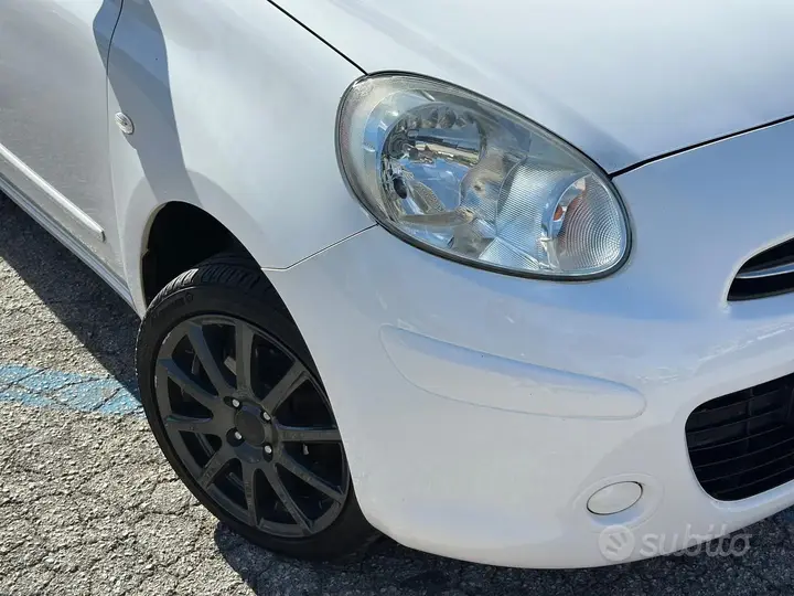 Nissan Micra 2011 photo 3
