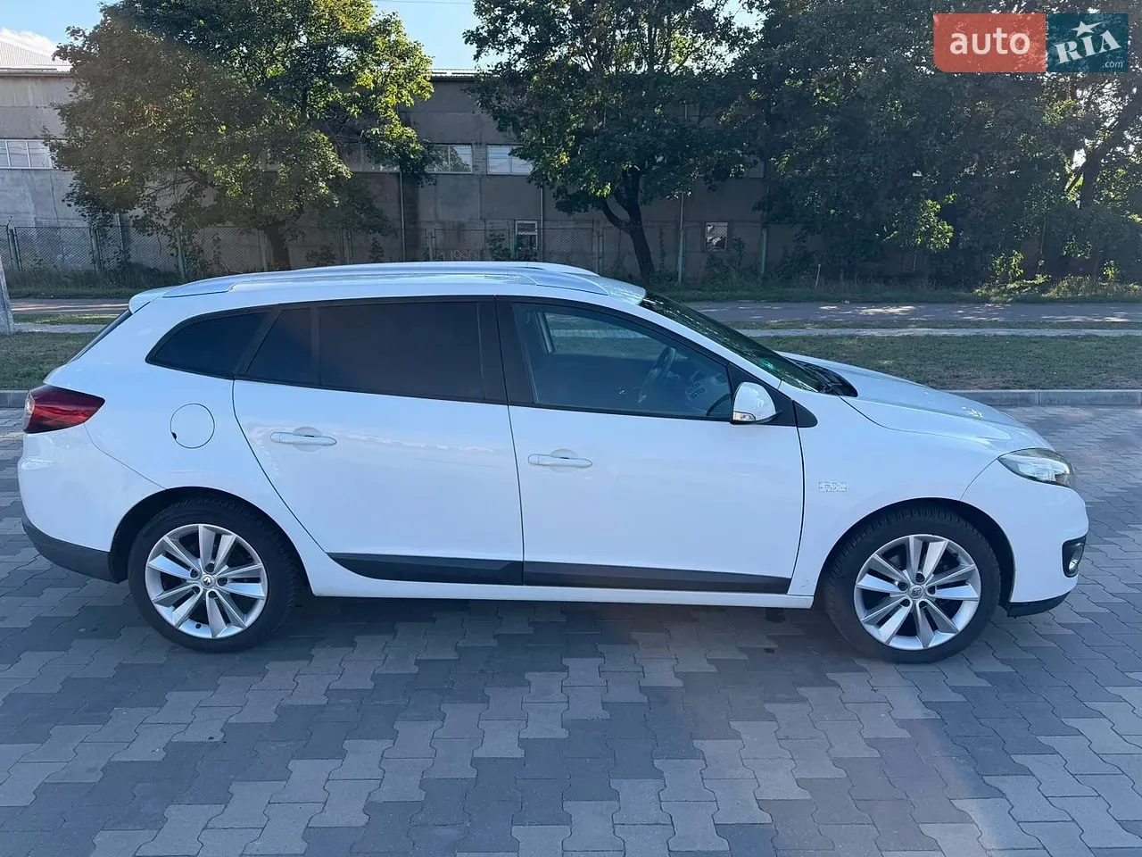 Renault Megane 2012 photo 4