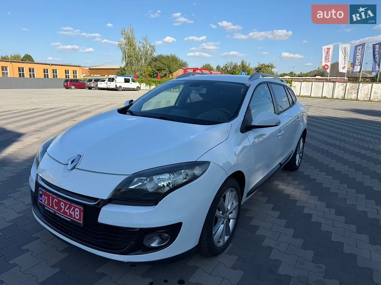 Renault Megane 2012 photo 2