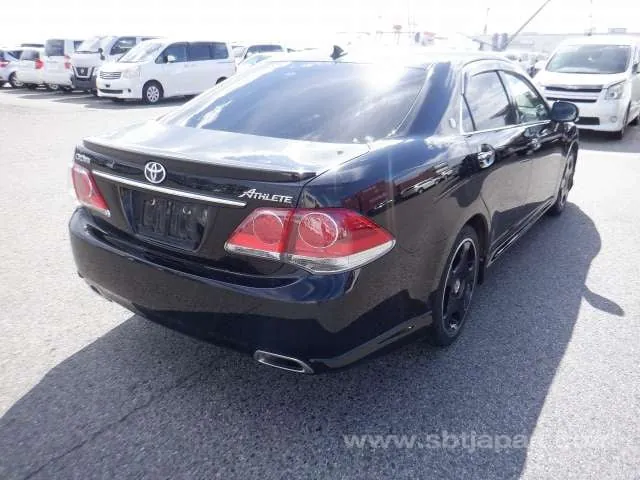 Toyota Crown 2012 photo 4