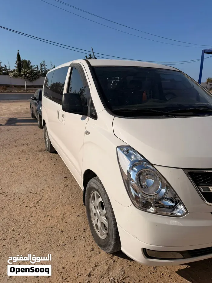 Hyundai H1 Gl Plus 2015 photo 3