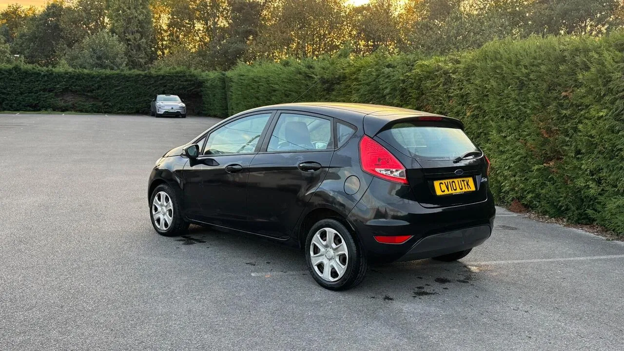 Ford Fiesta 2010 photo 4