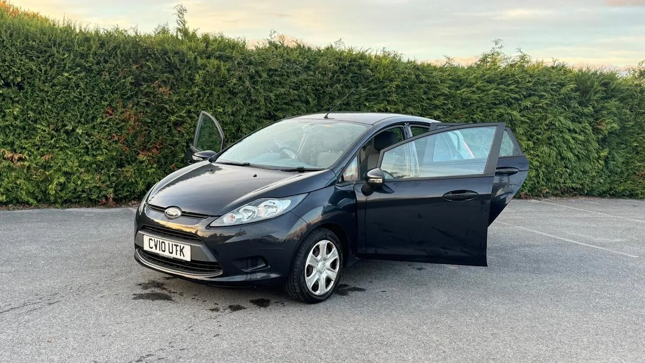 Ford Fiesta 2010 photo 5