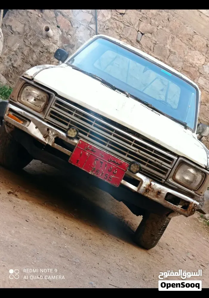 Toyota Hilux 1982 photo 3