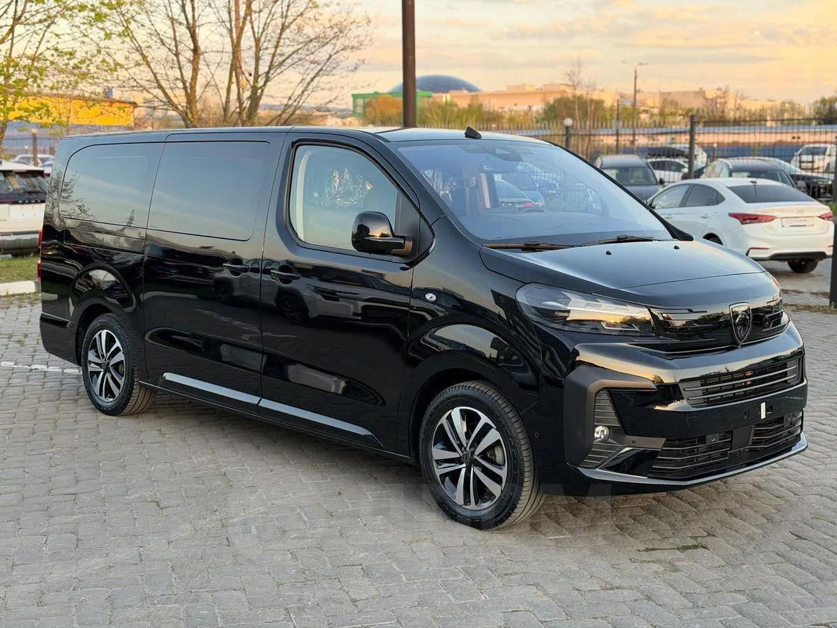 Peugeot Traveller 2025 photo 3
