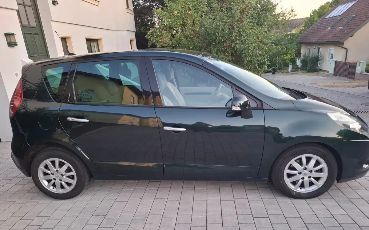 Renault Scénic 2010 photo 3