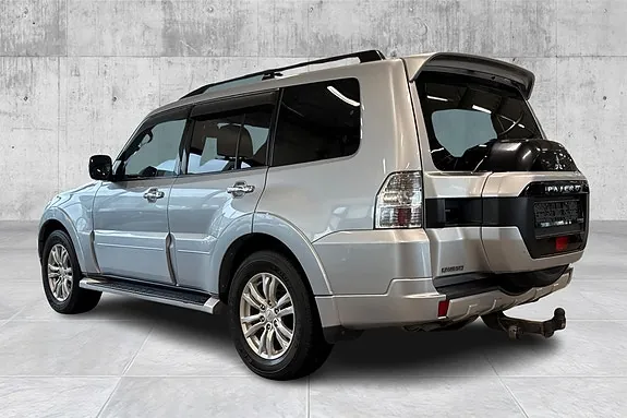 Mitsubishi Pajero 2015 photo 3
