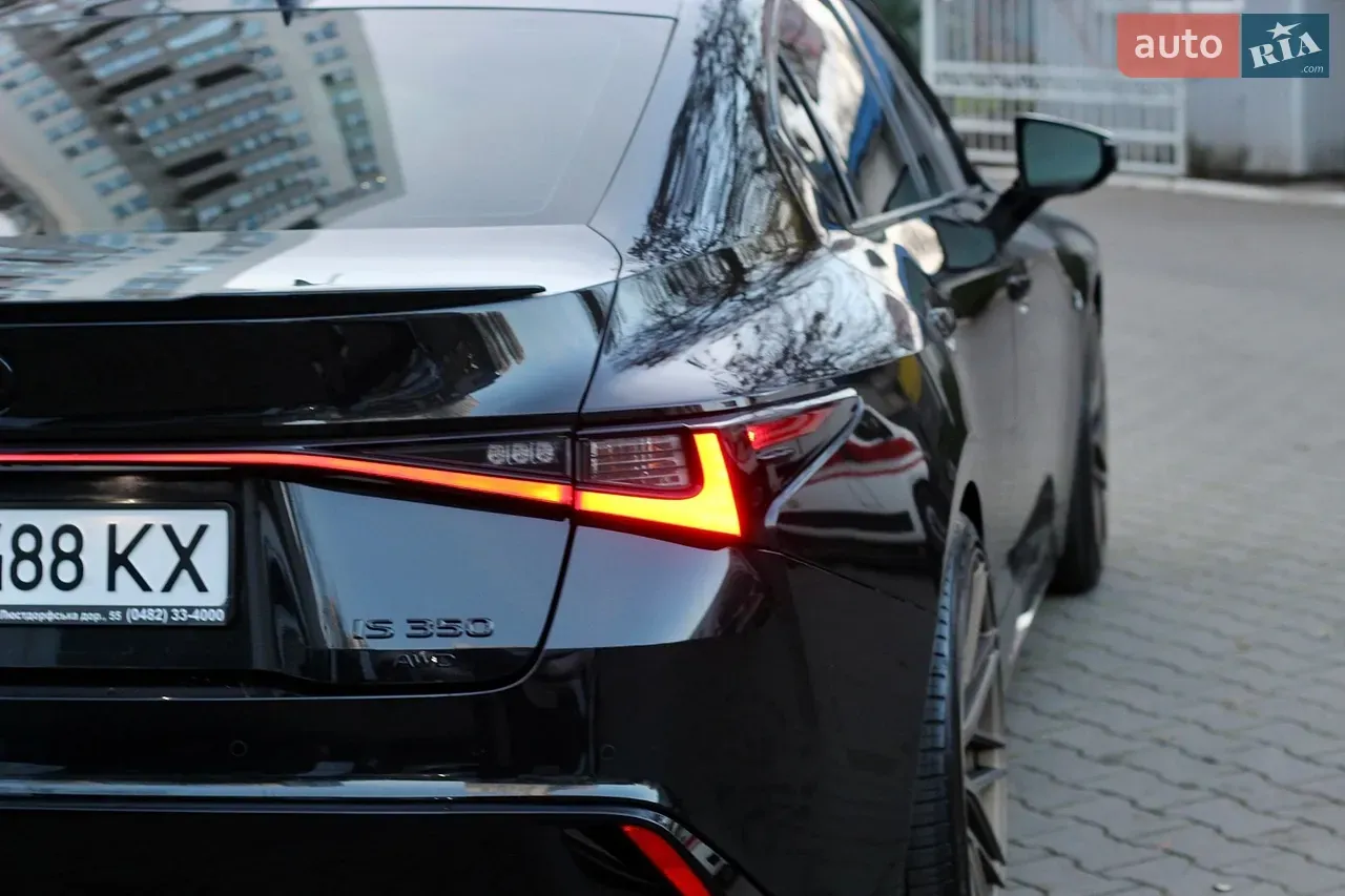Lexus Is 2021 photo 5