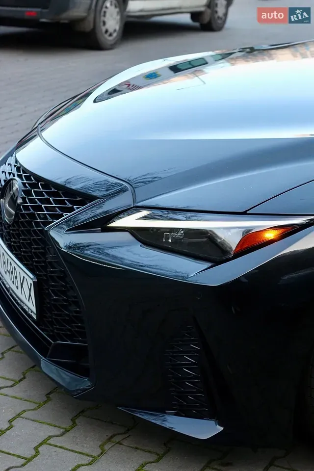 Lexus Is 2021 photo 2