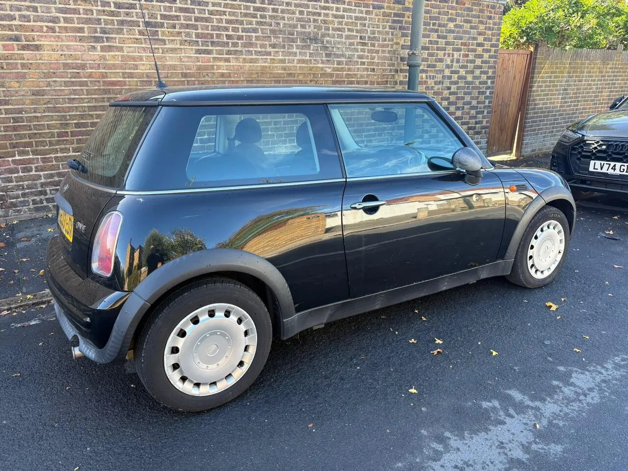 Mini Hatch 2003 photo 2