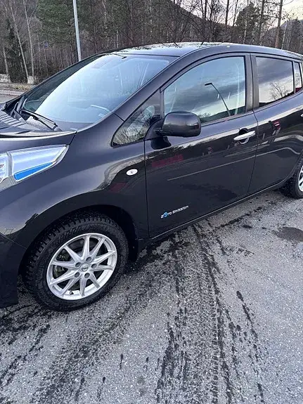 Nissan Leaf 2017 photo 2