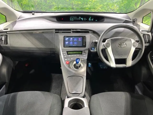 Toyota Prius 2014 photo 2