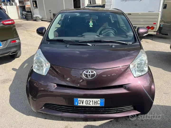 Toyota Iq