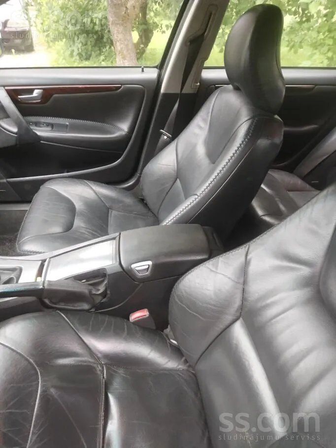 Volvo V70 2005 photo 4