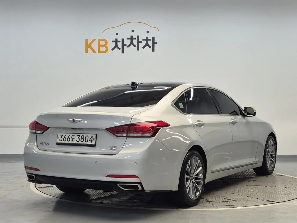 Hyundai Genesis 2016 photo 3
