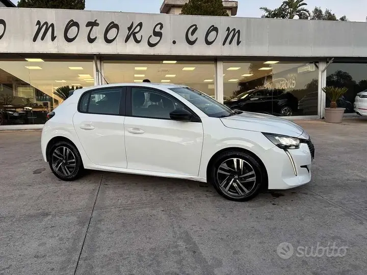 Peugeot 208 2023 photo 5