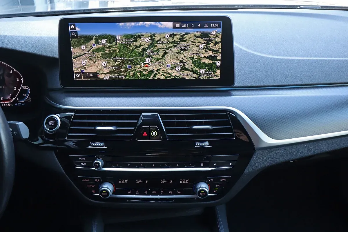 BMW 5 Series 2021 photo 5