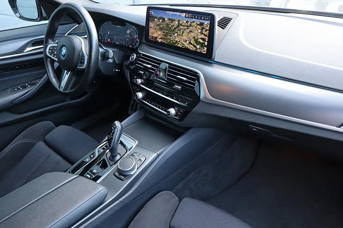 BMW 5 Series 2021 photo 4