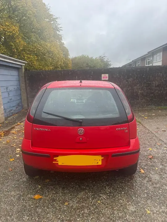 Vauxhall Corsa 2004 photo 2