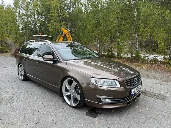 Volvo V70 2015 photo 2