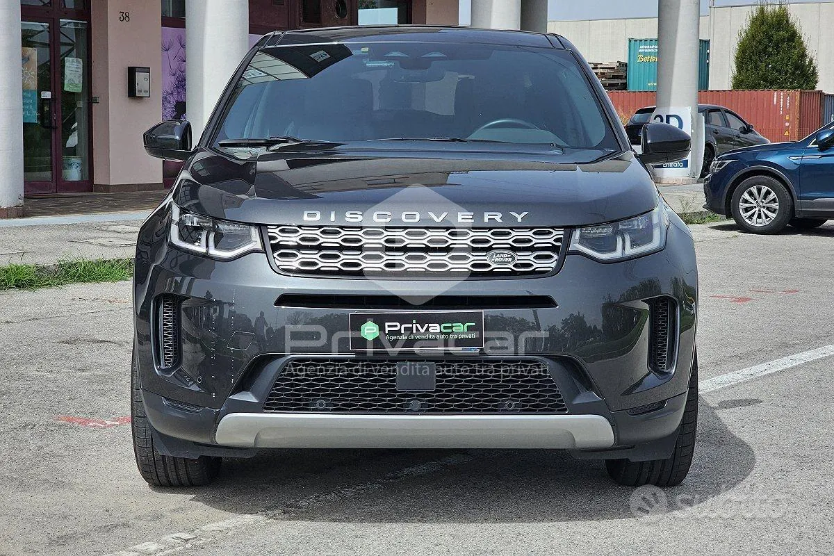 Land Rover Discovery Sport 2022 photo 2