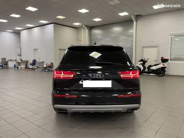 Audi Q7 2016 photo 5