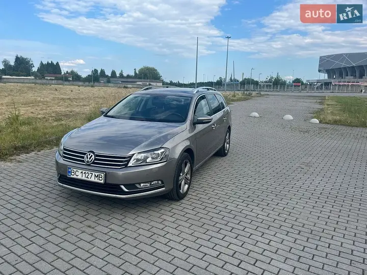 Volkswagen Passat 2013 photo 5