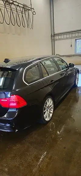 BMW 325I 2010 photo 5