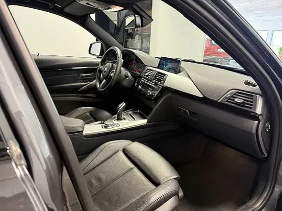 BMW 320I 2019 photo 3