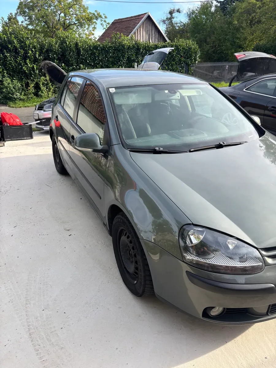 Volkswagen Golf 2004 photo 3