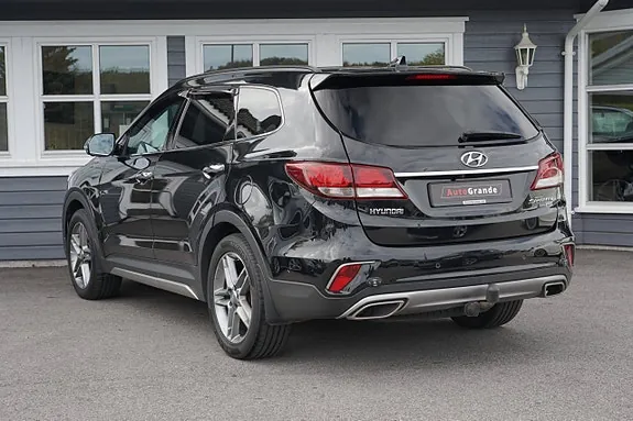 Hyundai Grand Santa Fe 2017 photo 4
