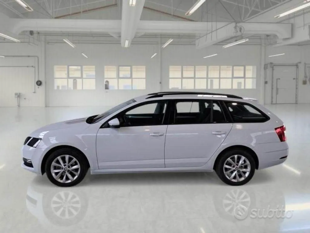 Skoda Octavia 2021 photo 2