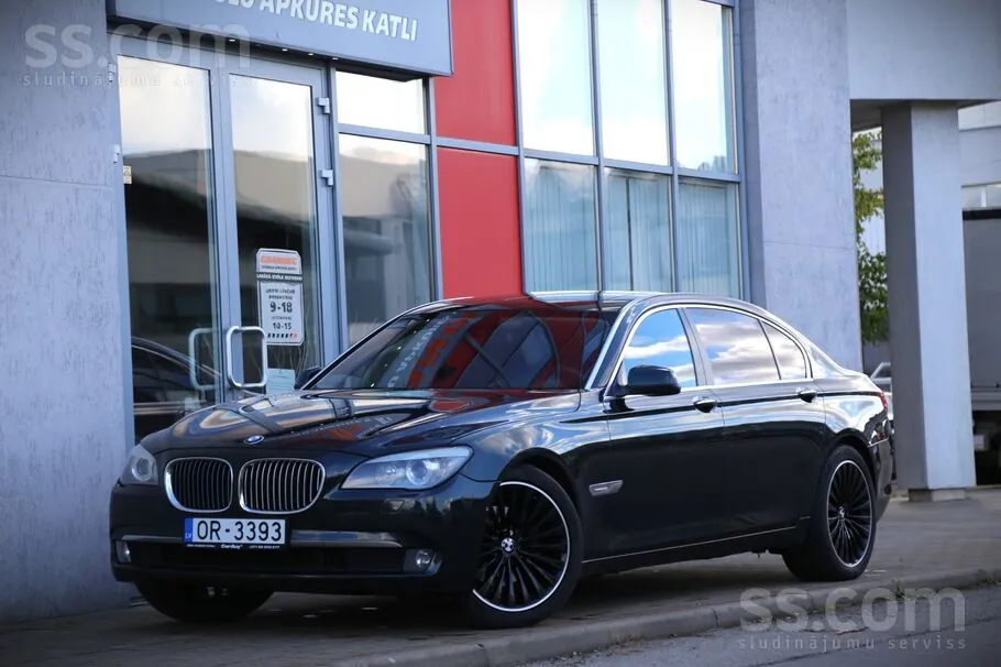 BMW 730