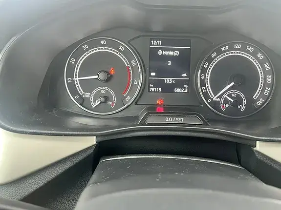 Skoda Scala 2019 photo 2