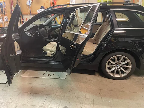 BMW 520D 2010 photo 4