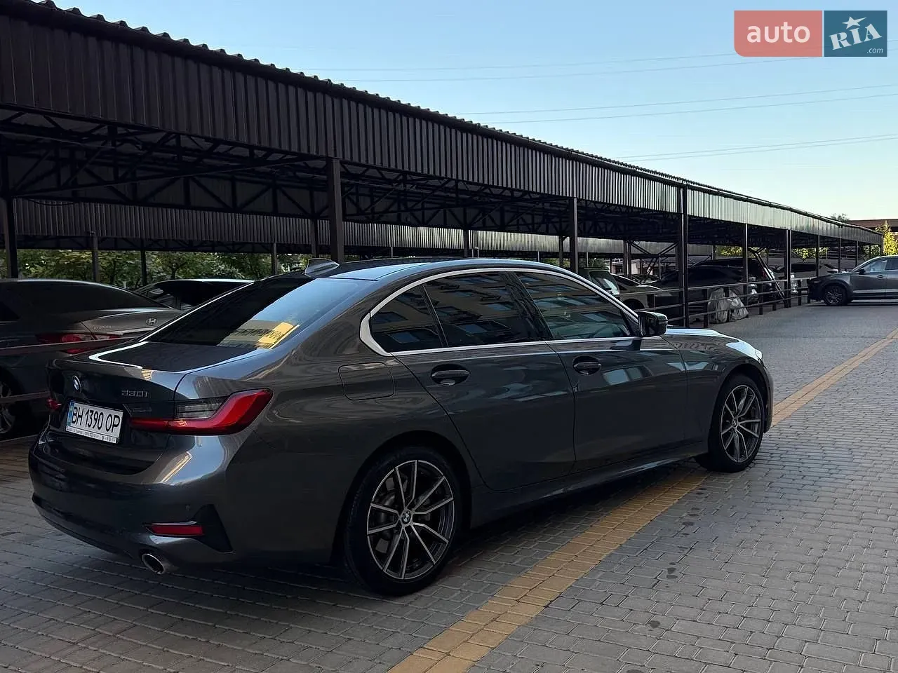 BMW 3 Series 2020 photo 4