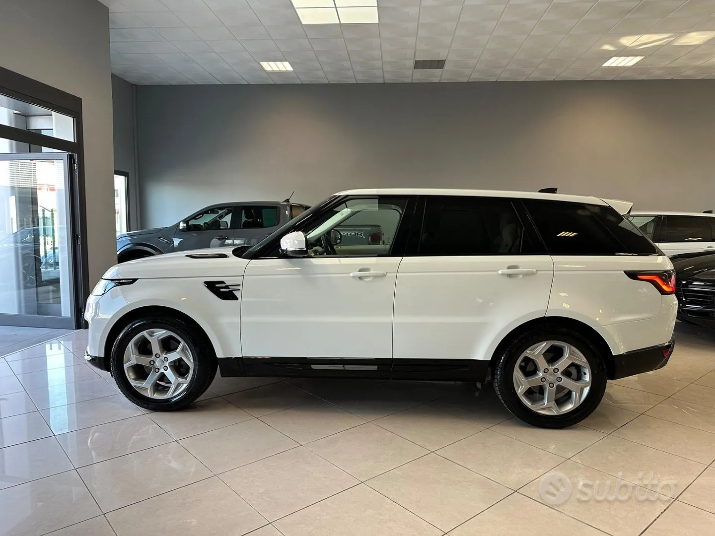 Land Rover Range Rover Sport 2018 photo 5