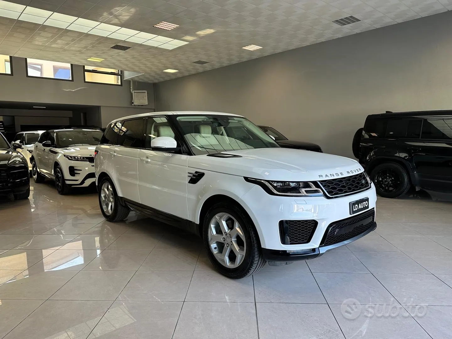 Land Rover Range Rover Sport 2018 photo 2