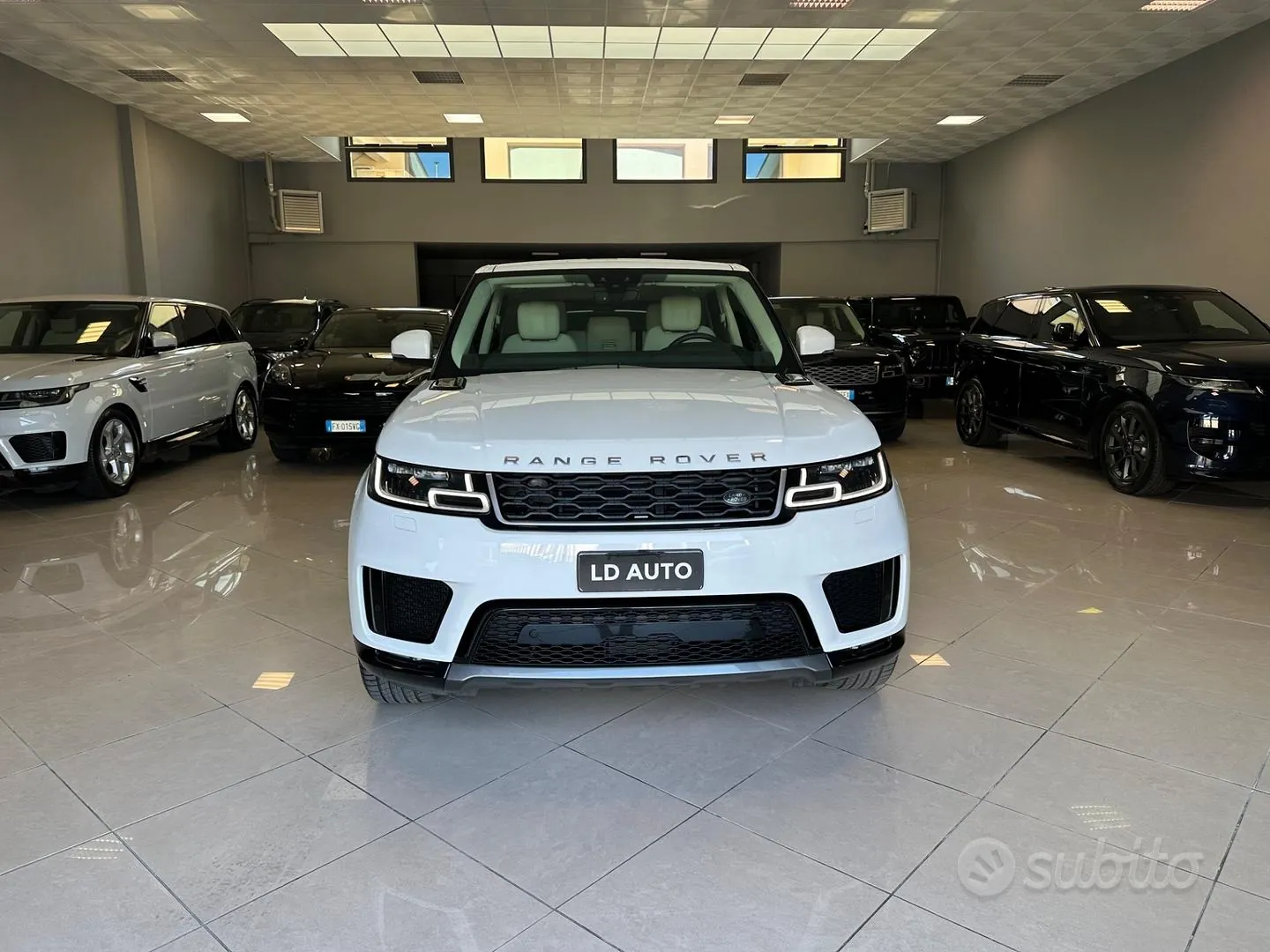 Land Rover Range Rover Sport 2018 photo 3