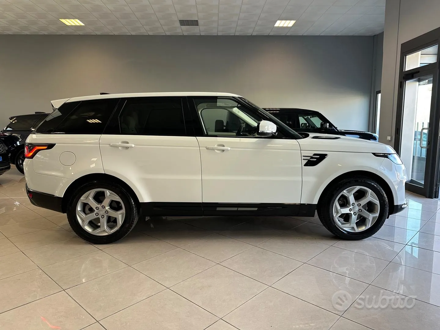 Land Rover Range Rover Sport 2018 photo 4